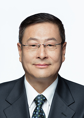 杨易.jpg